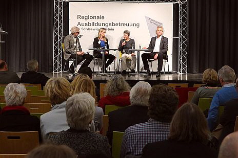 Podiumsdiskussion